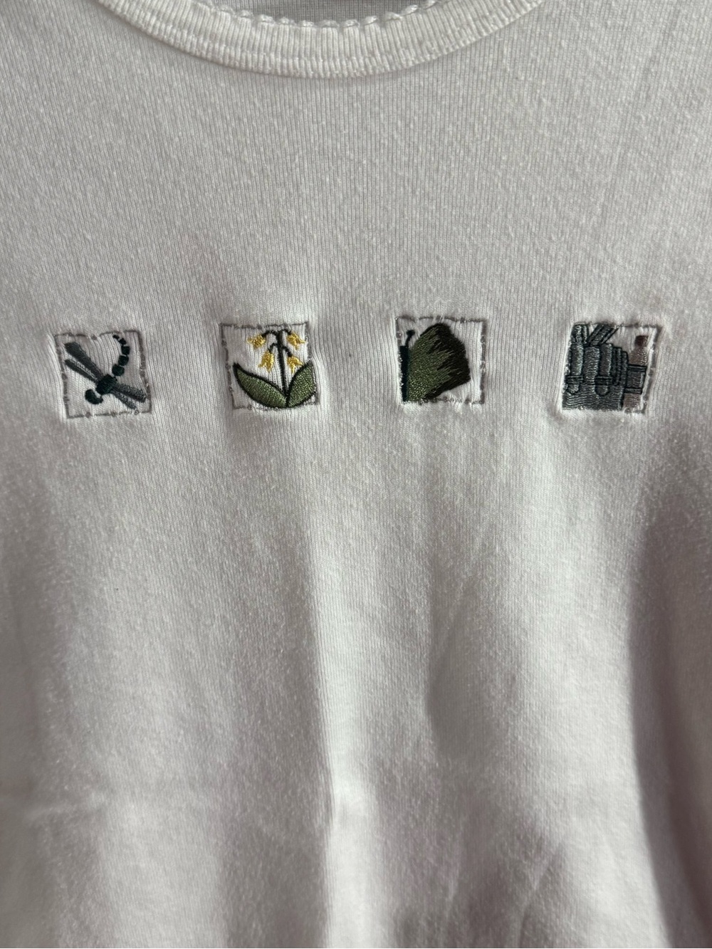 Woolrich White Short-Sleeve Crewneck T-Shirt with Tiny Embroidered Icons Medium - Picture 2 of 4